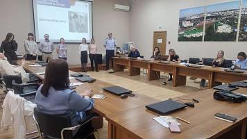 Программа повышения квалификации «Деловой этикет и позитивный имидж сотрудников публичной власти»